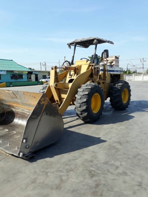 ขายรถตัก KOMATSU 515 เอวอ่อนสภาพพร้อมไช้