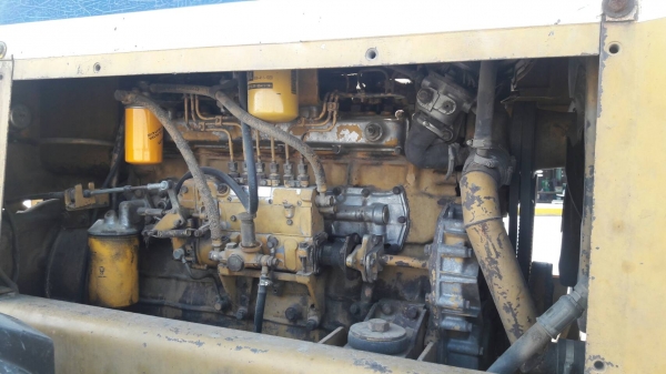 ขายรถตัก KOMATSU 515 เอวอ่อนสภาพพร้อมไช้