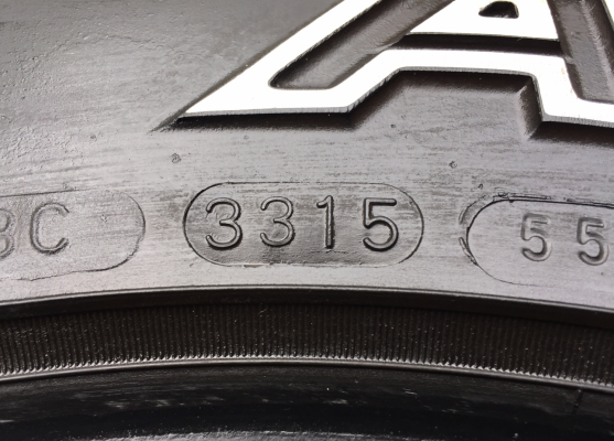 ยาง All Maxxis 235 75 15 ปลายปี15 ดอกเต็ม เนื้อนิ่มๆ ราคาไม่แพง