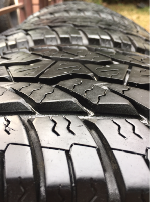 ยาง All Maxxis 235 75 15 ปลายปี15 ดอกเต็ม เนื้อนิ่มๆ ราคาไม่แพง