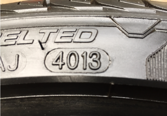 ยาง WESTLAKE 245 35 20 ปลายปี13 ดอกเต็ม ตุ่มหน้ายางครบ เนื้อนิ่ม ไม่มีปะ ใช้ยาว ราคาไม่แพง ยาง WESTLAKE 245 35 20 ปลายปี13 ดอกเต็ม ตุ่มหน้ายางครบ เนื้อนิ่ม ไม่มีปะ ใช้ยาว ราคาไม่แพง