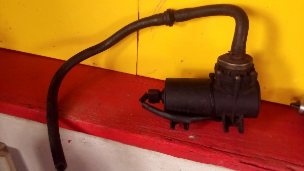 ตัวทำลมดูด Saab หม้อลมเบรค12v