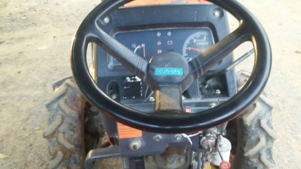 ขายคูโบต้า26แรงสวยเครื่องดียางพน้อมใช้งานพร้อมโรตารี่ ขายคูโบต้า26แรงสวยเครื่องดียางพน้อมใช้งานพร้อมโรตารี่