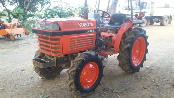 ขายคูโบต้า26แรงสวยเครื่องดียางพน้อมใช้งานพร้อมโรตารี่