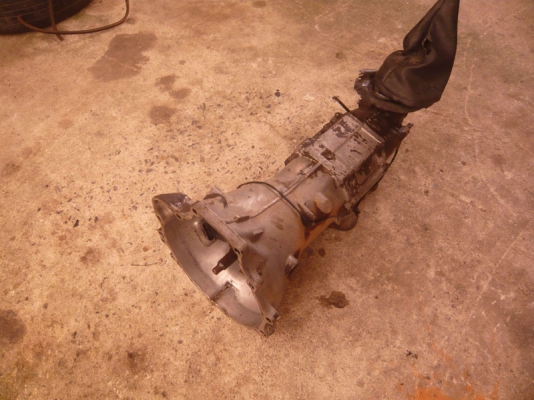 ขายเกียร์ธรรมดาห้าสปีดใส่มาสด้าแฟมิเลีย