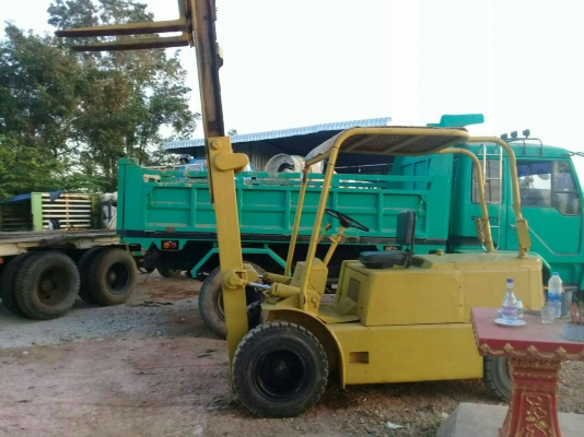 ขายโฟลิฟ3ตันสูง3เมตรสภาพสวยพร้อมใช้ ต่อคุณอ๊อฟพิจิตร086-737-9991