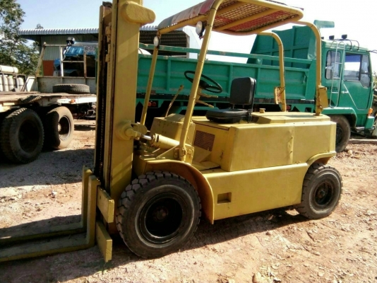 ขายโฟลิฟ3ตันสูง3เมตรสภาพสวยพร้อมใช้ ต่อคุณอ๊อฟพิจิตร086-737-9991