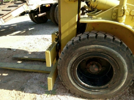 ขายโฟลิฟ3ตันสูง3เมตรสภาพสวยพร้อมใช้ ต่อคุณอ๊อฟพิจิตร086-737-9991