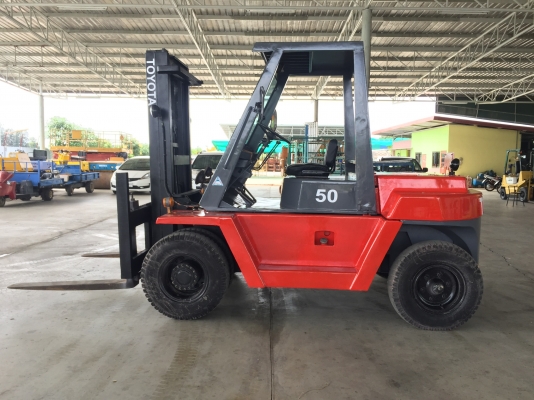 รถฟอร์คลิฟต์ TOYOTAรุ่น3FD50 ยกได้5ตันเสาสูง3เมตร เกียร์ออโต้ เครื่องดีเซลโตโยต้า6สูบ สภาพดีพร้อมใช้งานขาย380000ลดเหลือ290000 รถฟอร์คลิฟต์ TOYOTAรุ่น3FD50 ยกได้5ตันเสาสูง3เมตร เกียร์ออโต้ เครื่องดีเซลโตโยต้า6สูบ สภาพดีพร้อมใช้งานขาย380000ลดเหลือ290000