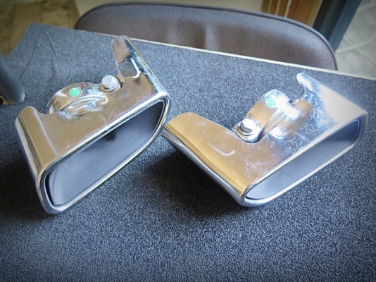 ปลายท่อไอเสีย คู่ Benz  1คู่ 1,800 บาท