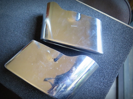 ปลายท่อไอเสีย คู่ Benz  1คู่ 1,800 บาท