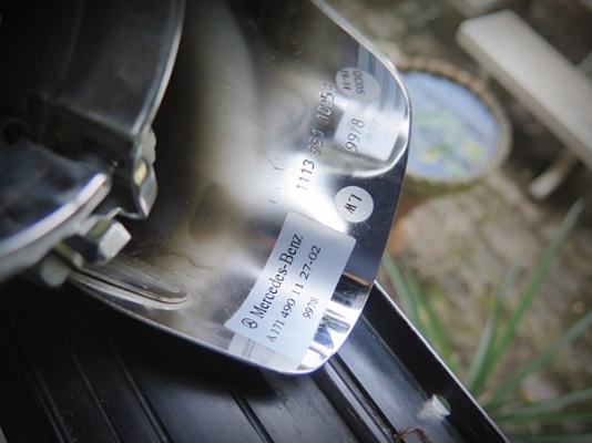 ปลายท่อไอเสีย คู่ Benz  1คู่ 1,800 บาท