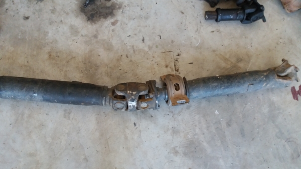 ขายเพลากลางไทเก้อ4x4 พร้อมย่อย8ทิศและลูกยาง