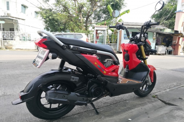 Zoomer 2016 ตัวท้อปรุ่นใหม่ล่าสุด รถบ้านแท้ มือเดียว เล่มชุดโอนครบ