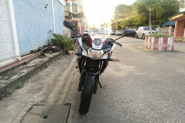 Cbr 150i 2014 รถบ้านแท้ มือเดียว รูดบัตรได้