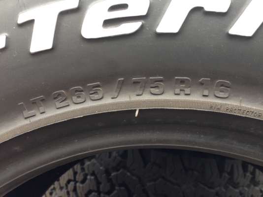 ขายยาง BF Goodrich  มือสอง 265/75/16  ปี13 จำนวน 4 เส้น