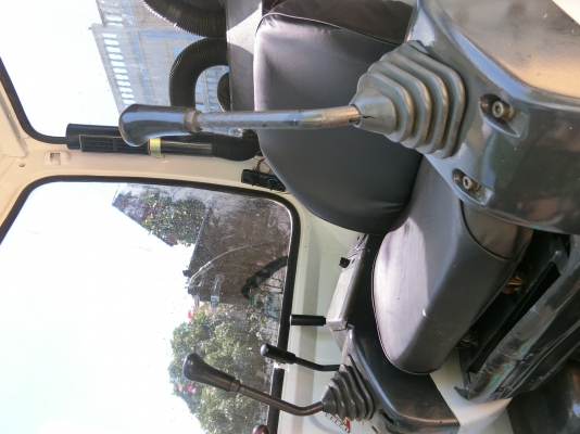 ขายรถขุด KOMATSU PC30-7 มีหัวเก๋ง พร้อมติดแอร์ ติดฟิลม์ มีกระจกสไลด์ด้านหน้า ระบบเร็ว เก่านอกมีเอกสาร พร้อมทำสี ราคา 460,000 บาท ร้าน วัชรัตน์ รุ่งเรืองแทรคเตอร์ สนใจติดต่อ:096-5411713 หรือ 092-5768909 (คุณวัชรัตน์) (ยินดีให้บริการ 24 ชั่วโมง) ขายรถขุด KOMATSU PC30-7 มีหัวเก๋ง พร้อมติดแอร์ ติดฟิลม์ มีกระจกสไลด์ด้านหน้า ระบบเร็ว เก่านอกมีเอกสาร พร้อมทำสี ราคา 460,000 บาท ร้าน วัชรัตน์ รุ่งเรืองแทรคเตอร์ สนใจติดต่อ:096-5411713 หรือ 092-5768909 (คุณวัชรัตน์) (ยินดีให้บริการ 24 ชั่วโมง)