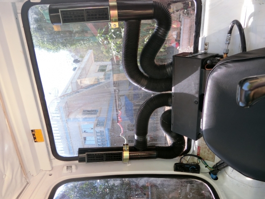 ขายรถขุด KOMATSU PC30-7 มีหัวเก๋ง พร้อมติดแอร์ ติดฟิลม์ มีกระจกสไลด์ด้านหน้า ระบบเร็ว เก่านอกมีเอกสาร พร้อมทำสี ราคา 460,000 บาท ร้าน วัชรัตน์ รุ่งเรืองแทรคเตอร์ สนใจติดต่อ:096-5411713 หรือ 092-5768909 (คุณวัชรัตน์) (ยินดีให้บริการ 24 ชั่วโมง) ขายรถขุด KOMATSU PC30-7 มีหัวเก๋ง พร้อมติดแอร์ ติดฟิลม์ มีกระจกสไลด์ด้านหน้า ระบบเร็ว เก่านอกมีเอกสาร พร้อมทำสี ราคา 460,000 บาท ร้าน วัชรัตน์ รุ่งเรืองแทรคเตอร์ สนใจติดต่อ:096-5411713 หรือ 092-5768909 (คุณวัชรัตน์) (ยินดีให้บริการ 24 ชั่วโมง)