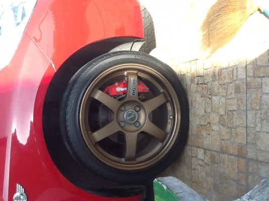 แม๊คET37พร้อมยาง. 4รูขอบ17ไส่รถเก๋งใด้ทุกรุ่น ยิดดีรับเทริน