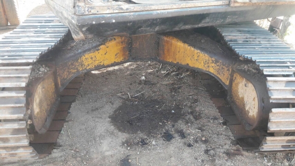 Komatsu 100-3 เครื่อง6BB1 ไม่มีเล่มนะครับ