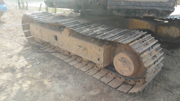 Komatsu 100-3 เครื่อง6BB1 ไม่มีเล่มนะครับ