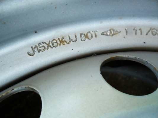 ล้อกะทะ กระบะขอบ15- 6รู139กว้าง6.5 สภาพสวย(แท้ติดรถมา ไม่ใช่งานปั๊มใหม่)