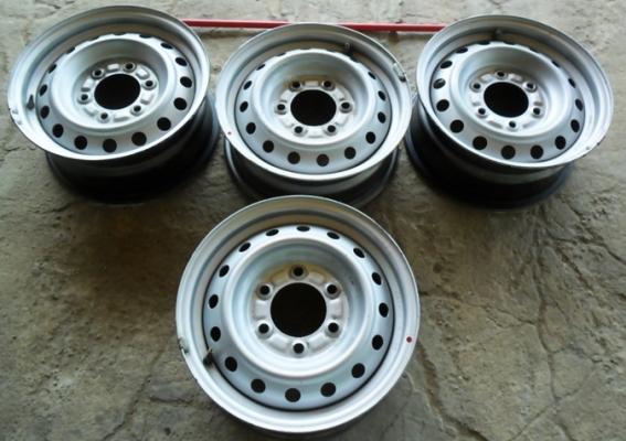 ล้อกะทะ กระบะขอบ15- 6รู139กว้าง6.5 สภาพสวย(แท้ติดรถมา ไม่ใช่งานปั๊มใหม่)