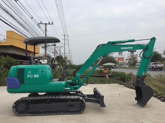 รถขุด KOMATSU PC30-7 ทำสีใหม่ นำเข้ามือสองญี่ปุ่น
