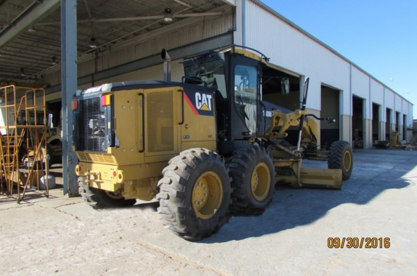 ขายรถเกรด CAT 140M # B9D03102 ต้องสั่งนำเข้า