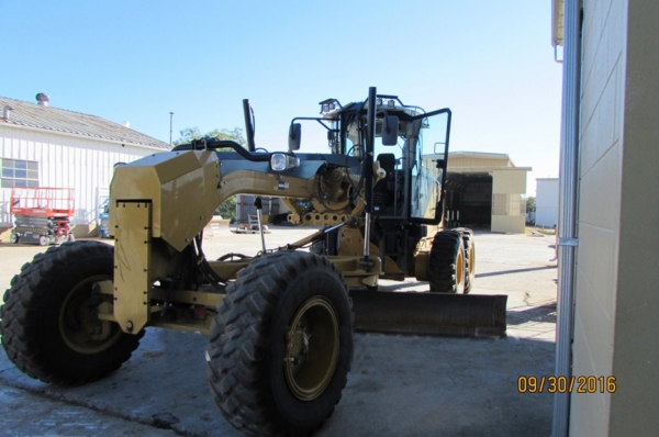 ขายรถเกรด CAT 140M # B9D03102 ต้องสั่งนำเข้า