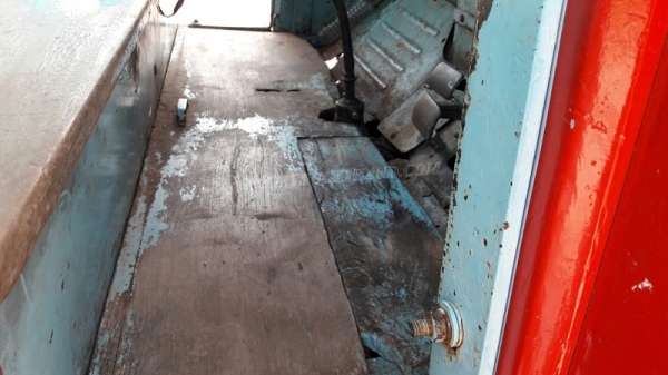 รถเทเลอร์หัวยาว  ยี่ห้ออีซซุ  มีสะพานขึ้น  ขนาด 125 แรงม้า