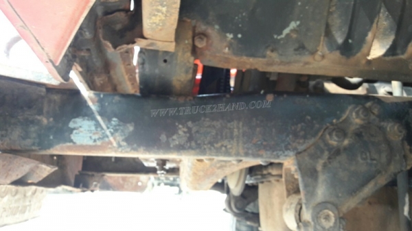 รถเทเลอร์หัวยาว  ยี่ห้ออีซซุ  มีสะพานขึ้น  ขนาด 125 แรงม้า