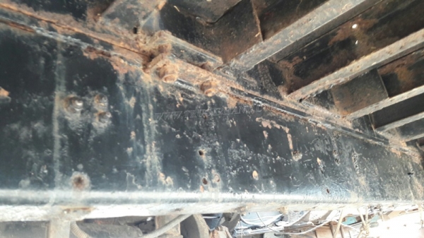 รถเทเลอร์หัวยาว  ยี่ห้ออีซซุ  มีสะพานขึ้น  ขนาด 125 แรงม้า