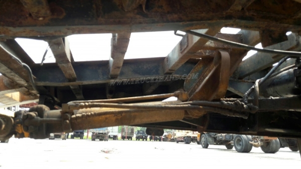 รถเทเลอร์หัวยาว  ยี่ห้ออีซซุ  มีสะพานขึ้น  ขนาด 125 แรงม้า