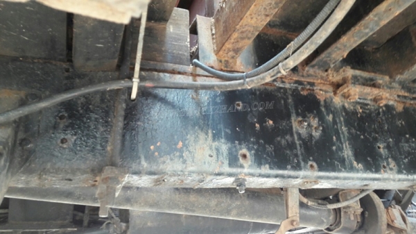 รถเทเลอร์หัวยาว  ยี่ห้ออีซซุ  มีสะพานขึ้น  ขนาด 125 แรงม้า