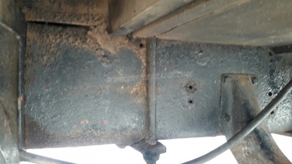 รถเทเลอร์หัวยาว  ยี่ห้ออีซซุ  มีสะพานขึ้น  ขนาด 125 แรงม้า