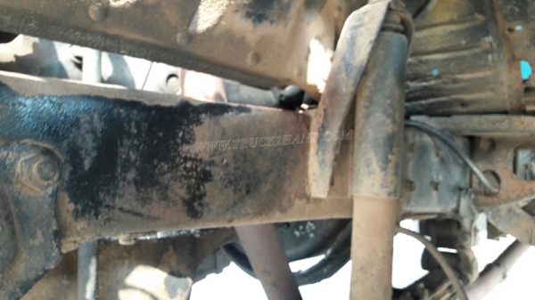 รถเทเลอร์หัวยาว  ยี่ห้ออีซซุ  มีสะพานขึ้น  ขนาด 125 แรงม้า