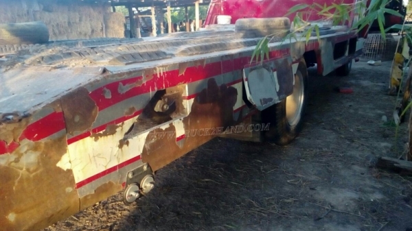 รถเทเลอร์หัวยาว  ยี่ห้ออีซซุ  มีสะพานขึ้น  ขนาด 125 แรงม้า