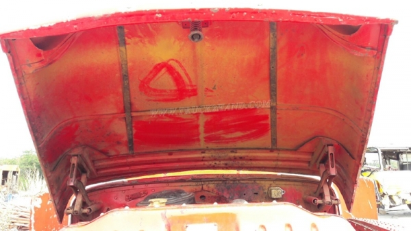 รถเทเลอร์หัวยาว  ยี่ห้ออีซซุ  มีสะพานขึ้น  ขนาด 125 แรงม้า