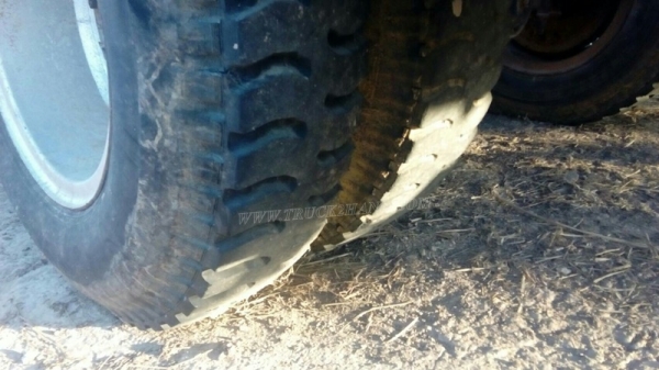 รถเทเลอร์หัวยาว  ยี่ห้ออีซซุ  มีสะพานขึ้น  ขนาด 125 แรงม้า