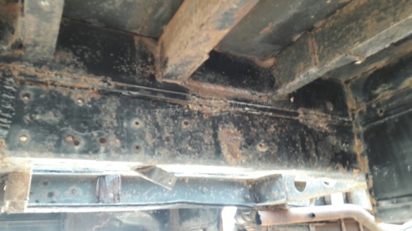 รถเทเลอร์หัวยาว  ยี่ห้ออีซซุ  มีสะพานขึ้น  ขนาด 125 แรงม้า