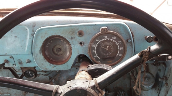 รถเทเลอร์หัวยาว  ยี่ห้ออีซซุ  มีสะพานขึ้น  ขนาด 125 แรงม้า