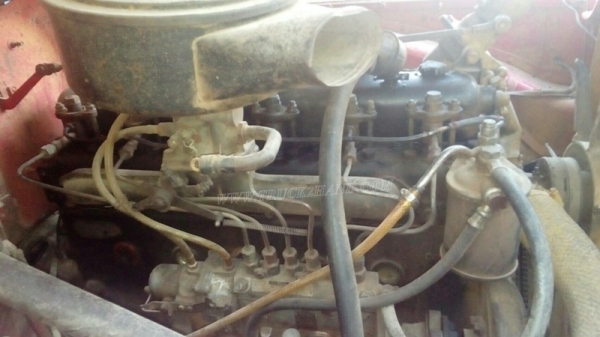 รถเทเลอร์หัวยาว  ยี่ห้ออีซซุ  มีสะพานขึ้น  ขนาด 125 แรงม้า