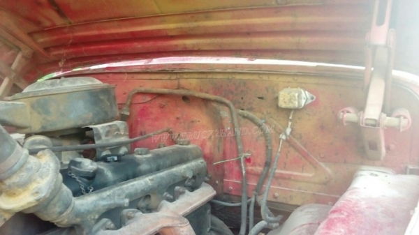 รถเทเลอร์หัวยาว  ยี่ห้ออีซซุ  มีสะพานขึ้น  ขนาด 125 แรงม้า