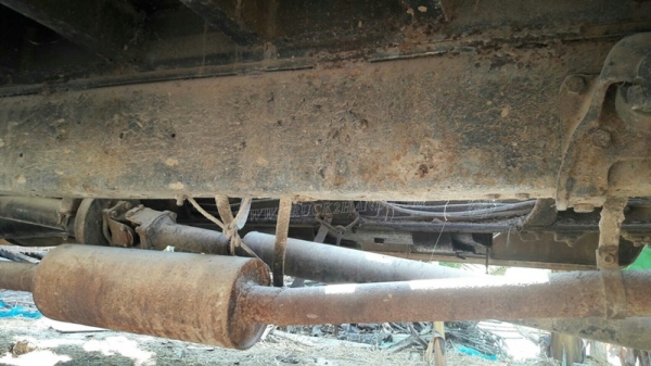 รถเทเลอร์หัวยาว  ยี่ห้ออีซซุ  มีสะพานขึ้น  ขนาด 125 แรงม้า