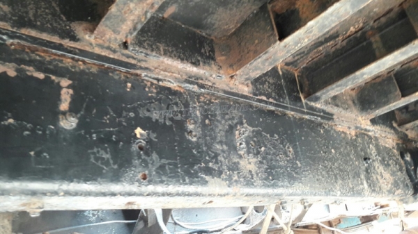 รถเทเลอร์หัวยาว  ยี่ห้ออีซซุ  มีสะพานขึ้น  ขนาด 125 แรงม้า