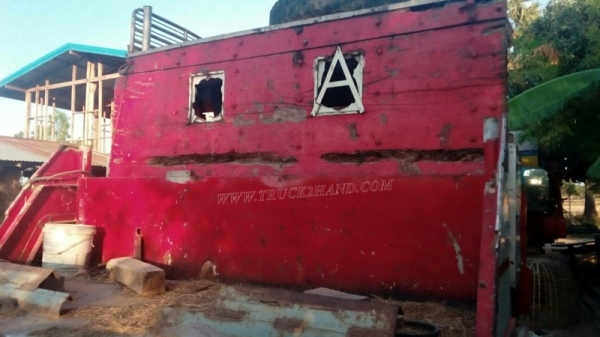 รถเทเลอร์หัวยาว  ยี่ห้ออีซซุ  มีสะพานขึ้น  ขนาด 125 แรงม้า