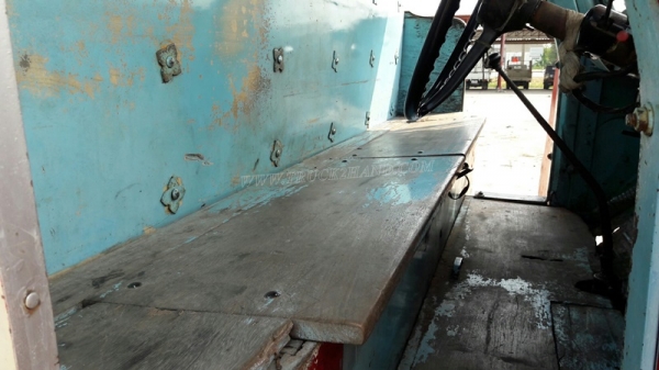 รถเทเลอร์หัวยาว  ยี่ห้ออีซซุ  มีสะพานขึ้น  ขนาด 125 แรงม้า