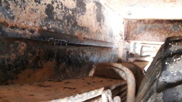 รถเทเลอร์หัวยาว  ยี่ห้ออีซซุ  มีสะพานขึ้น  ขนาด 125 แรงม้า