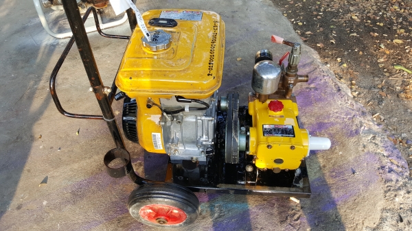 ปั้มอัดฉีด พร้อมใช้งาน ราคา 7800 บาท ปั้มอัดฉีด พร้อมใช้งาน ราคา 7800 บาท